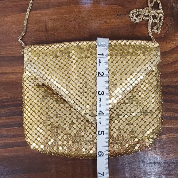 Vintage Gold Metal Mesh Shoulder Bag Chain Strap Flap Wedding Glam Holiday Party - Picture 9 of 12
